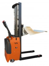 Electric pedestrian Stacker with reels cradle